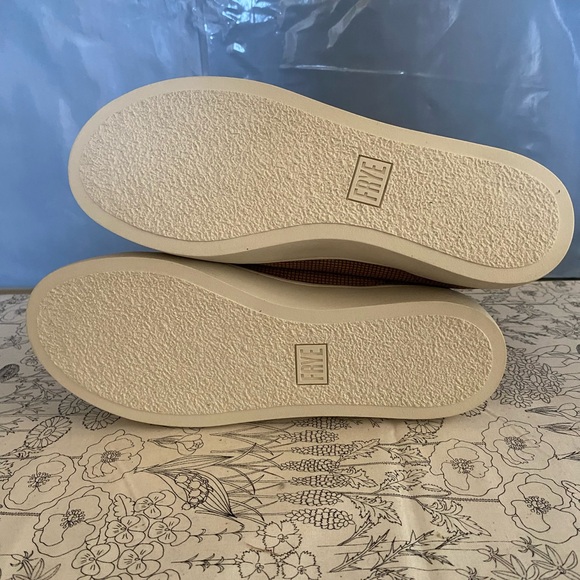 Frye Sneaker - Picture 5 of 9